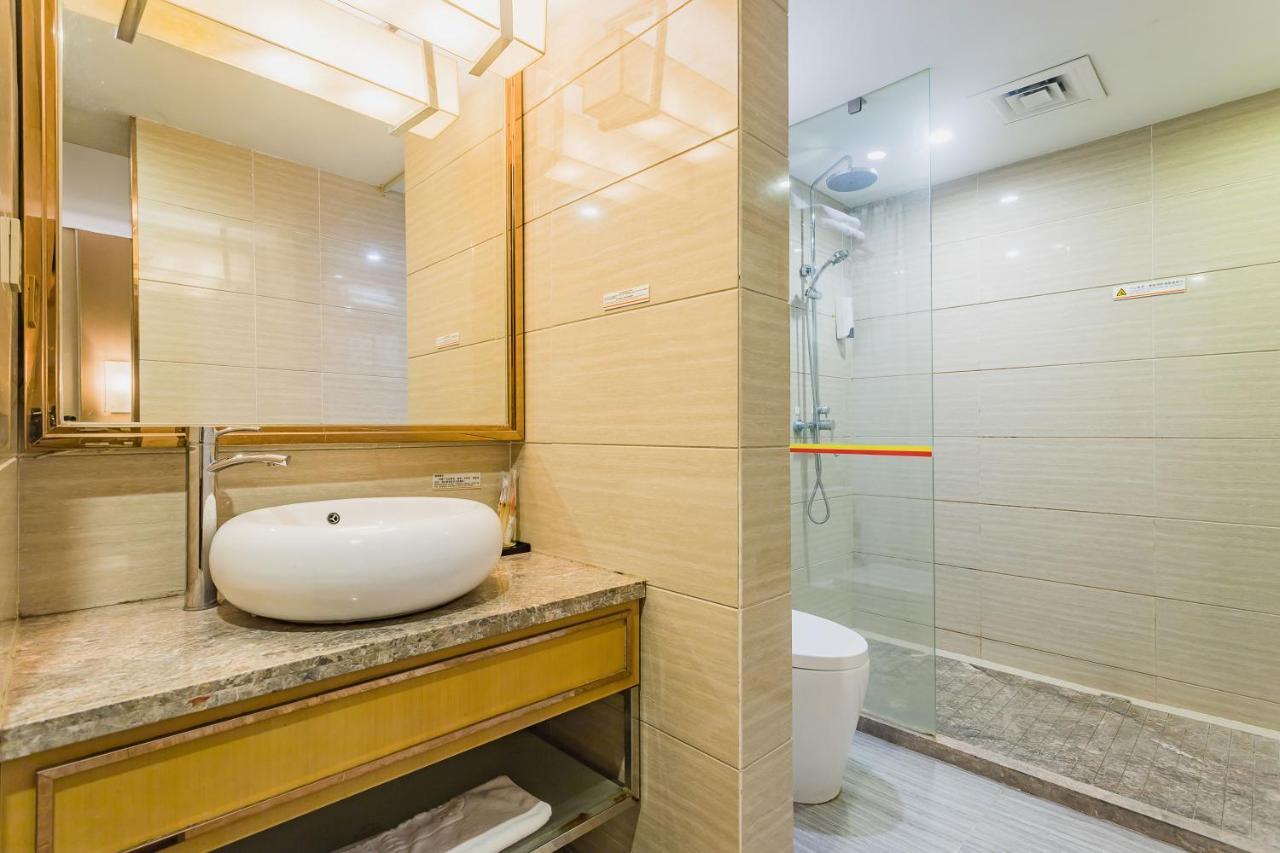 Super 8 Hotel Select Guangzhou Railway Station Xicun Subway Station Стая снимка